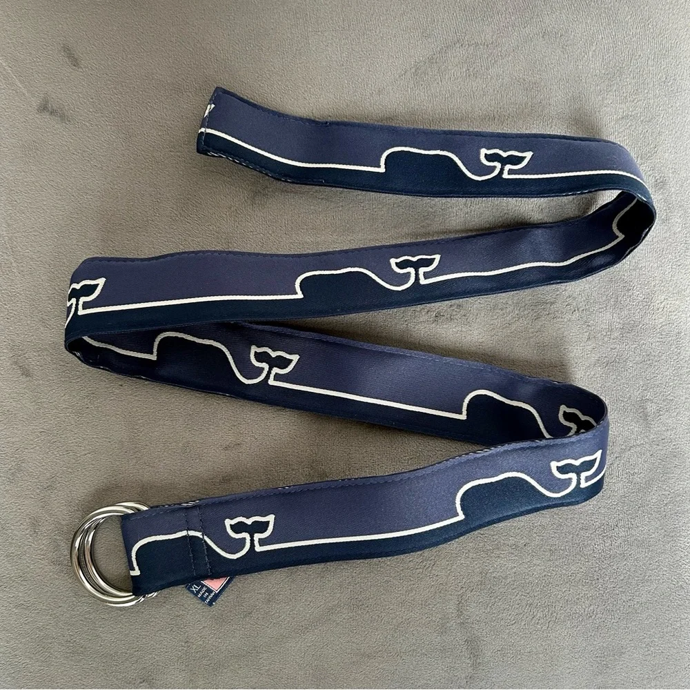 Vineyard Vines Whale Line D-Ring Belt Boys Size XL (39.5 Inch) Blue Logo